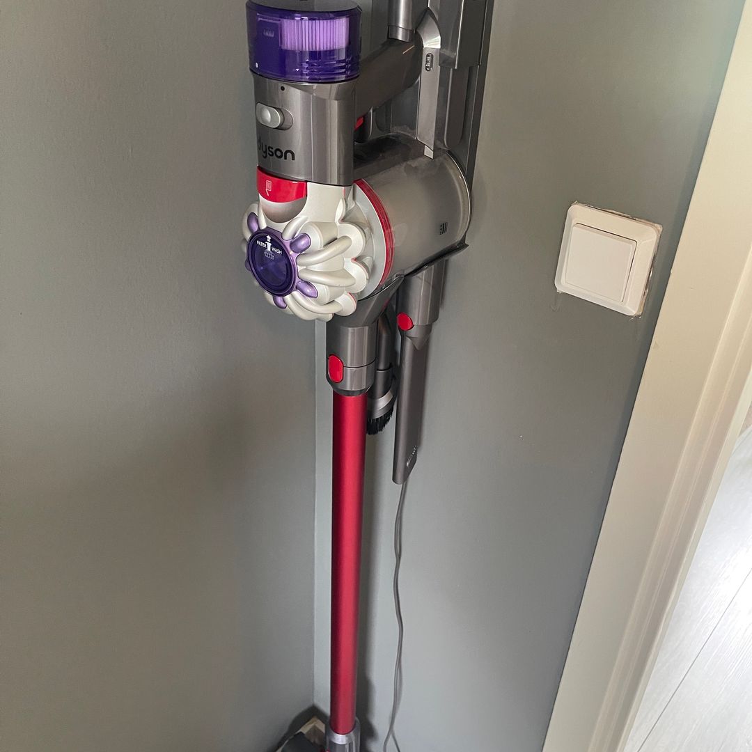 DYSON