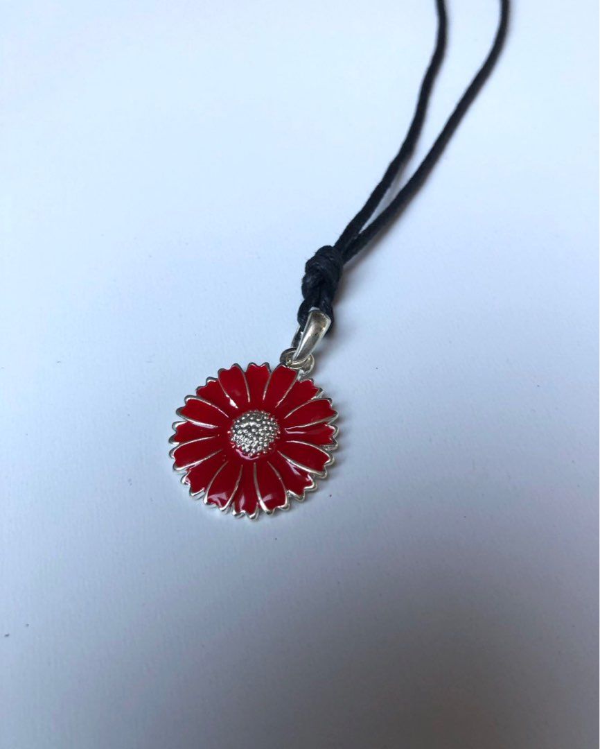 Y2k flower necklace