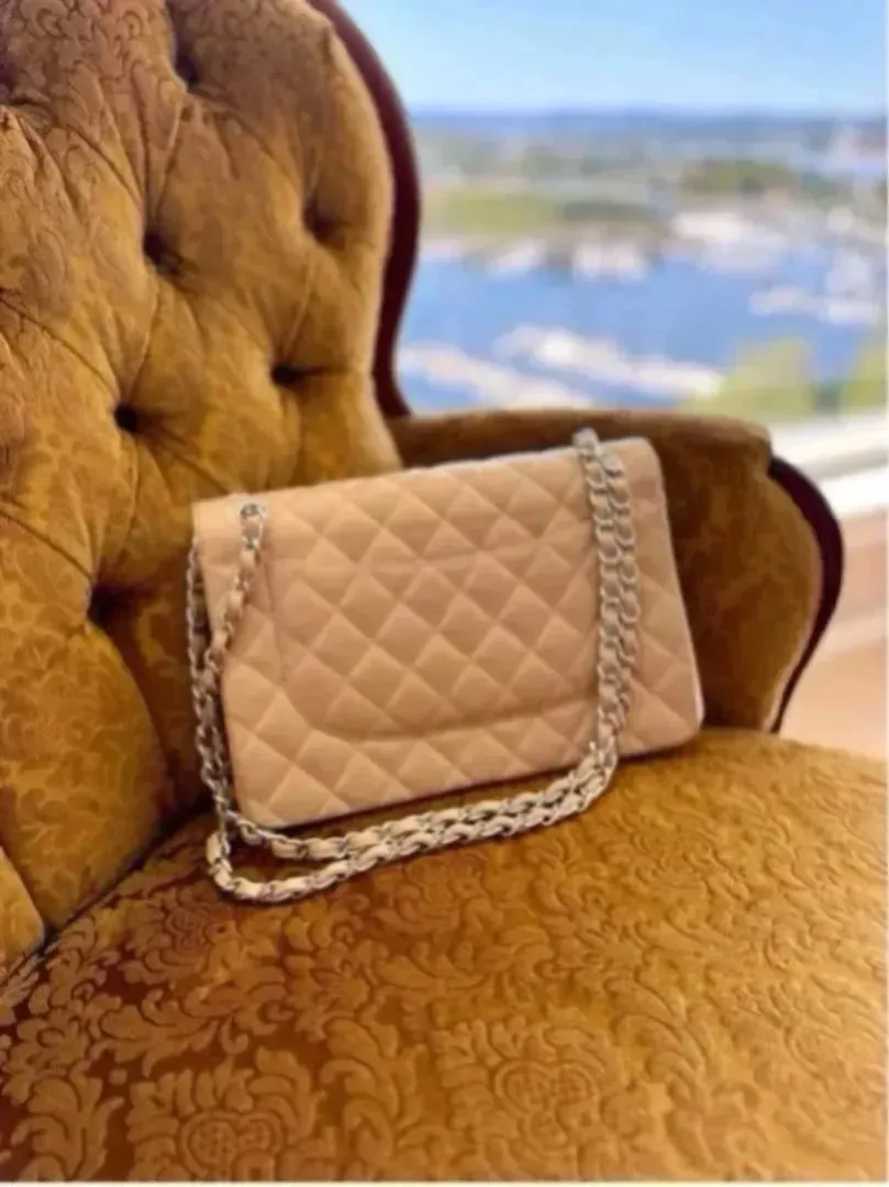 Chanel Jumbo 255