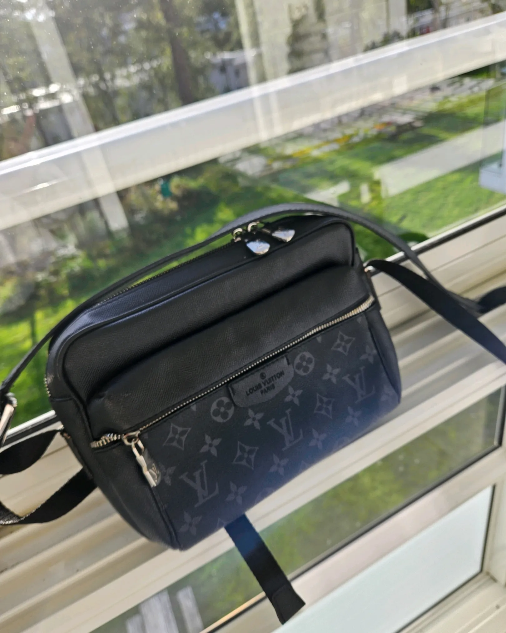 Messenger Bag Lv