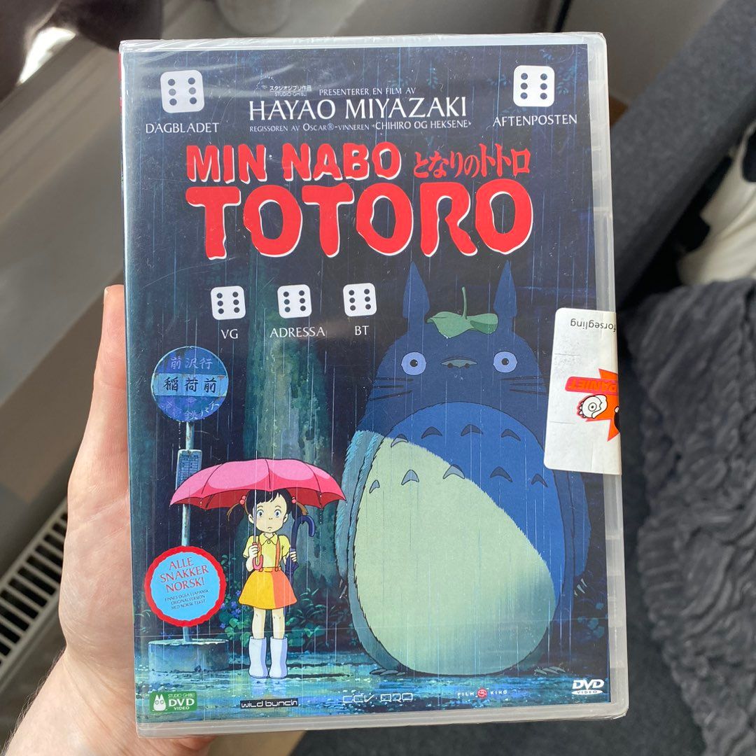 Min nabo Totoro dvd🌱