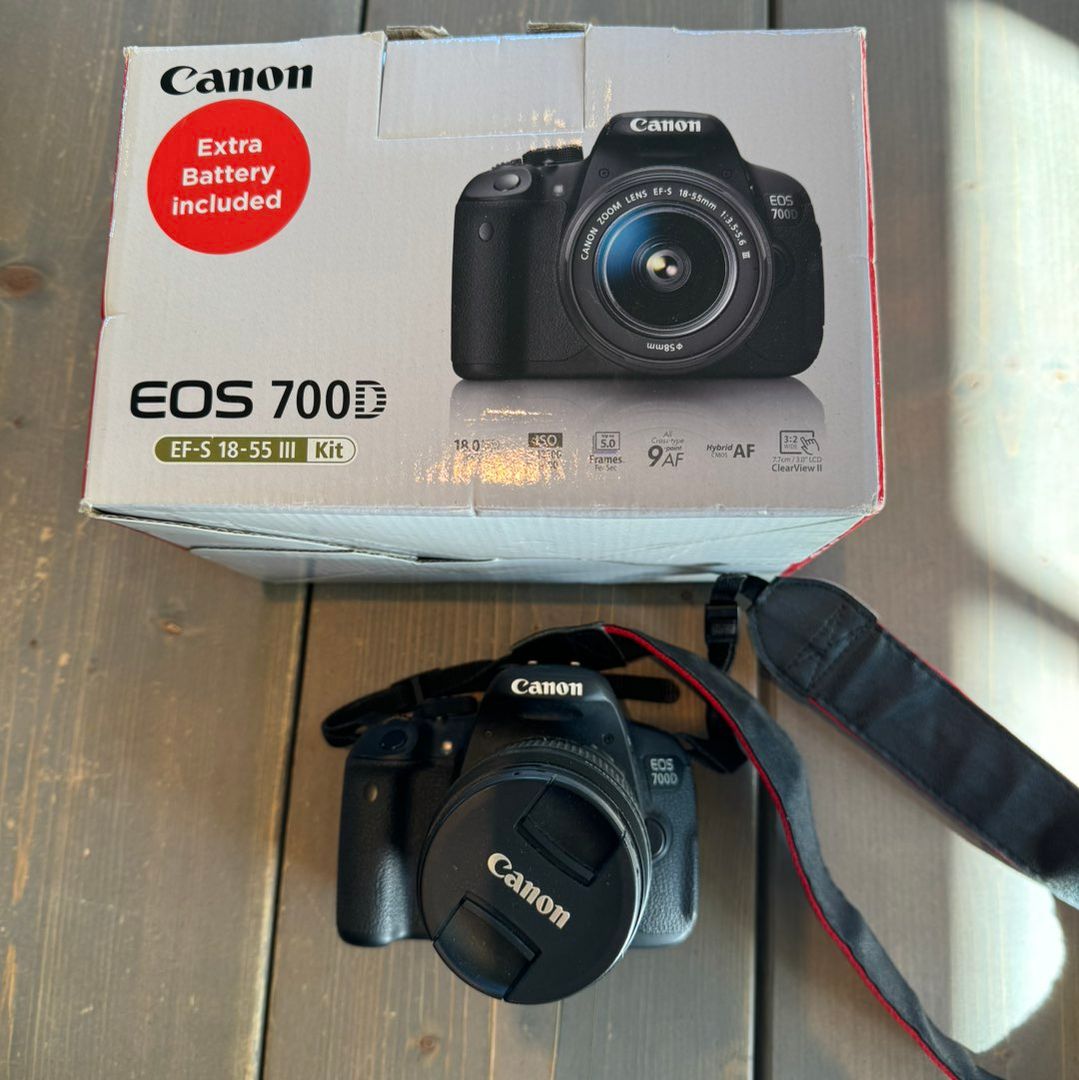 Canon 700D