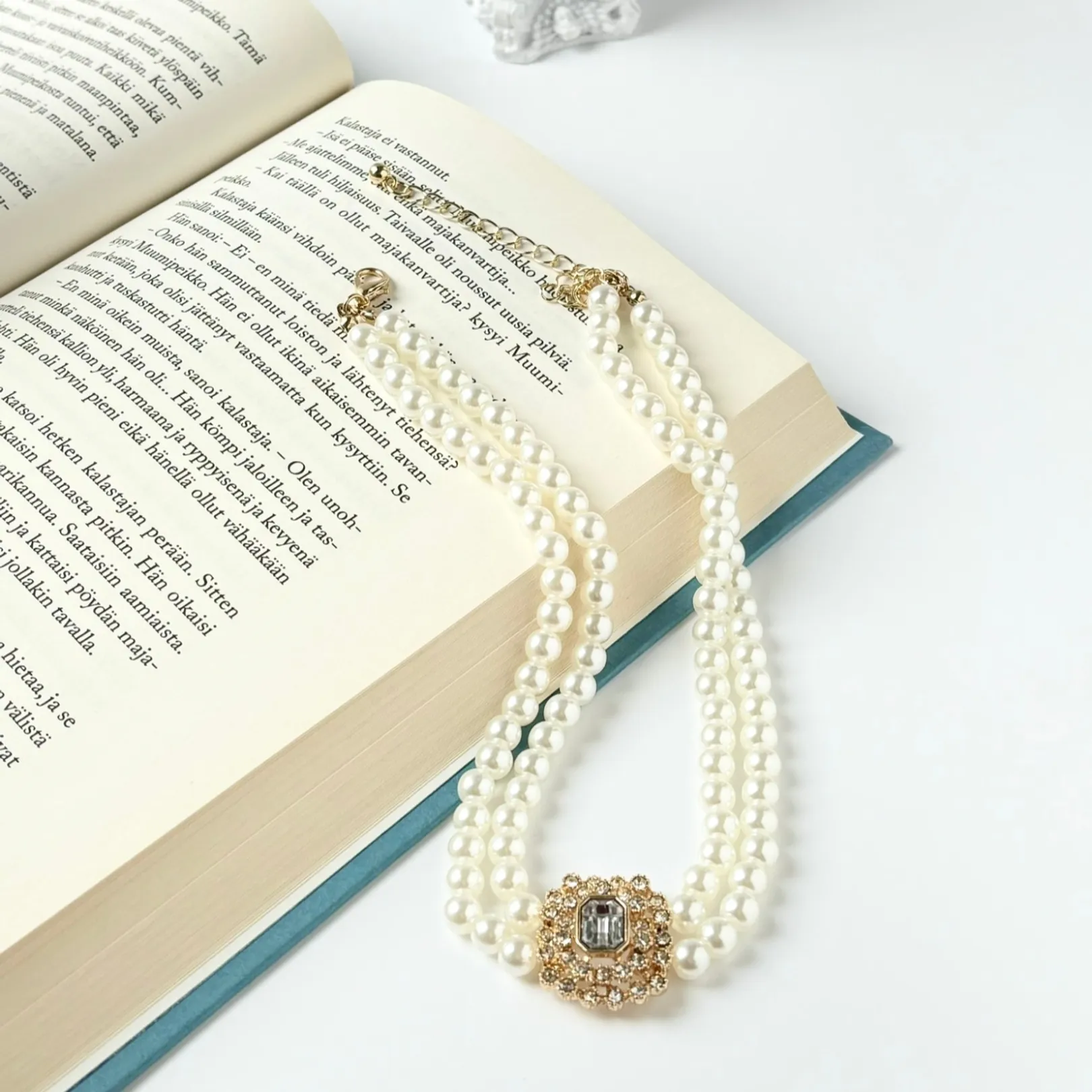 Pearl Choker Necklac