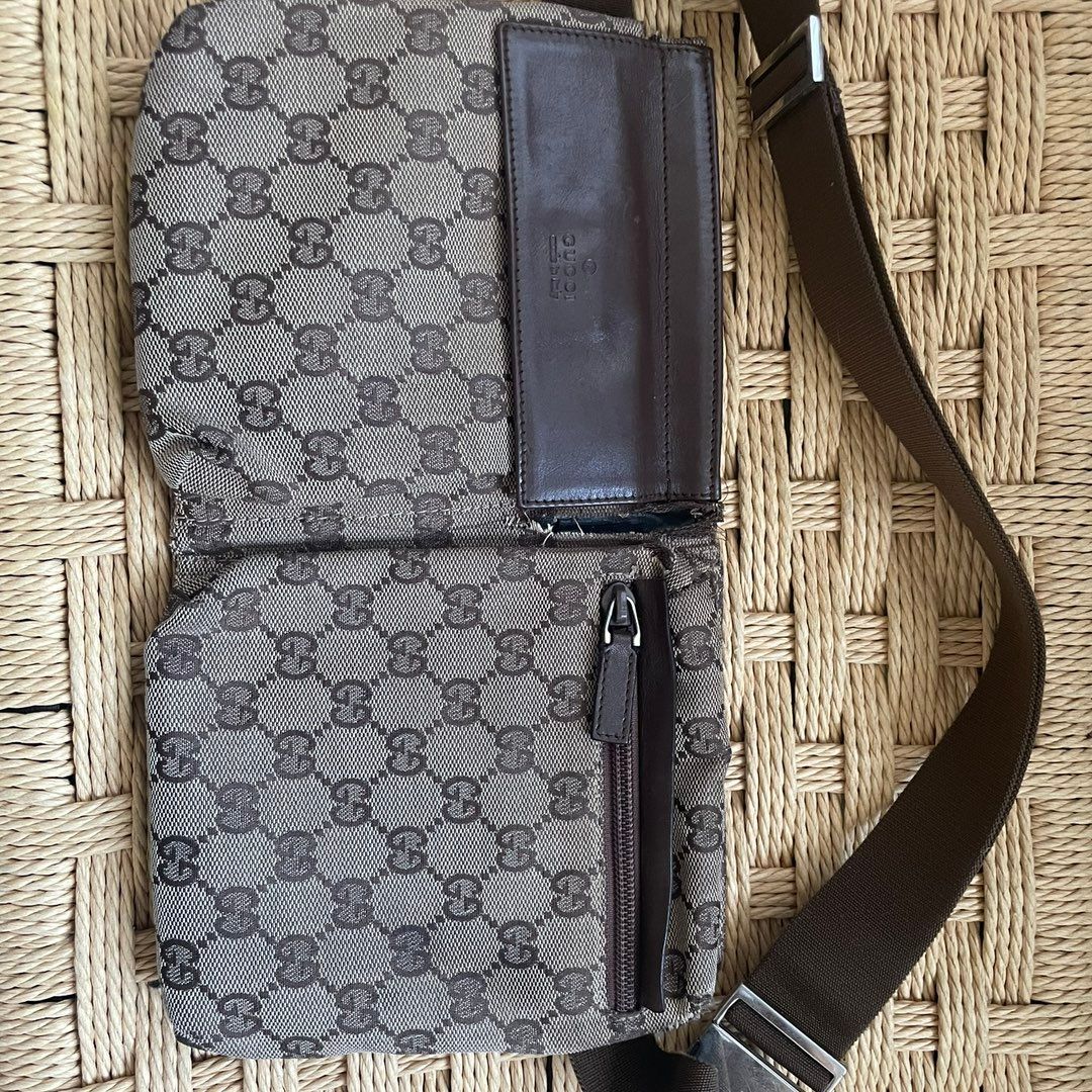 Gucci cross body bag