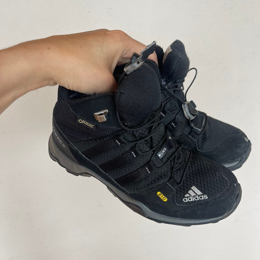 Adidas goretex