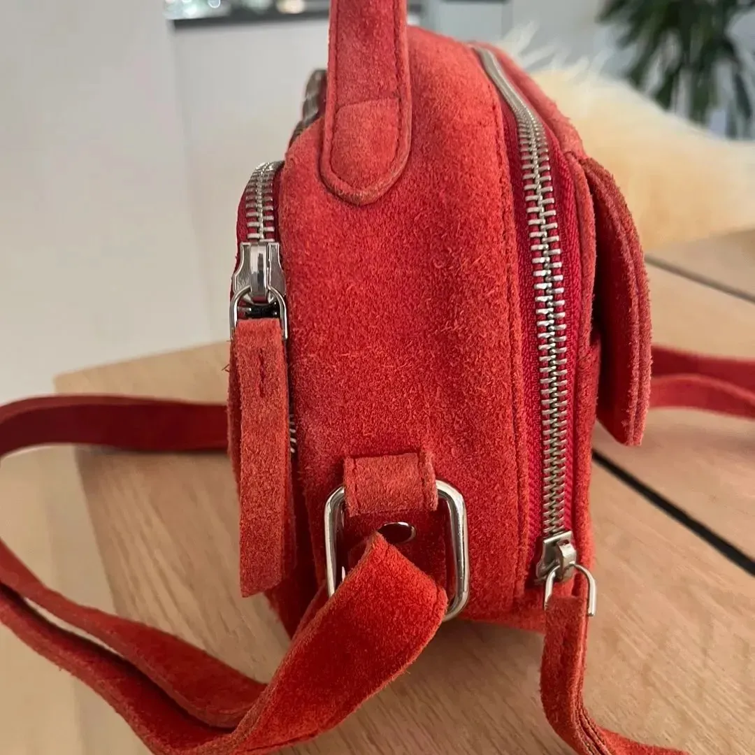 Crossbody taske