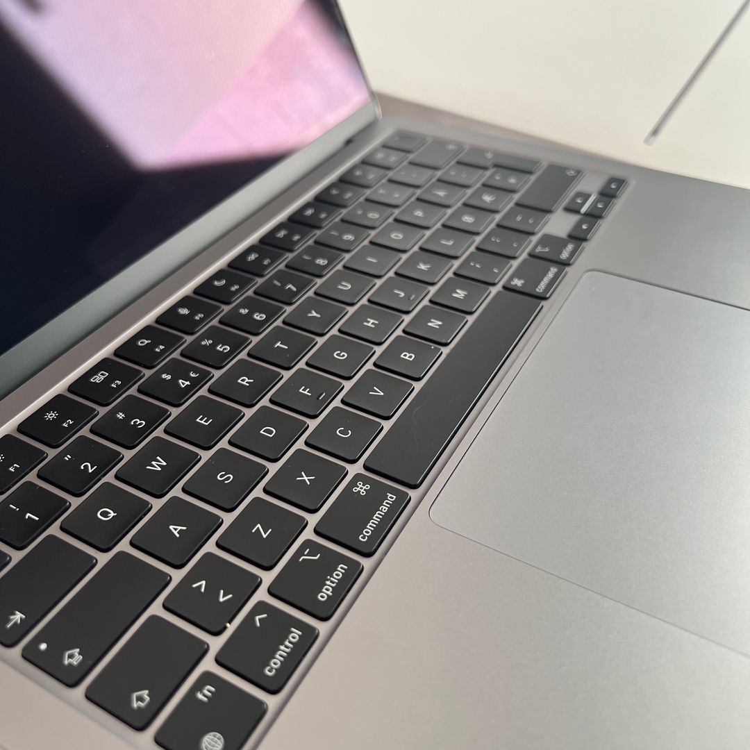 Macbook Air M2 2022