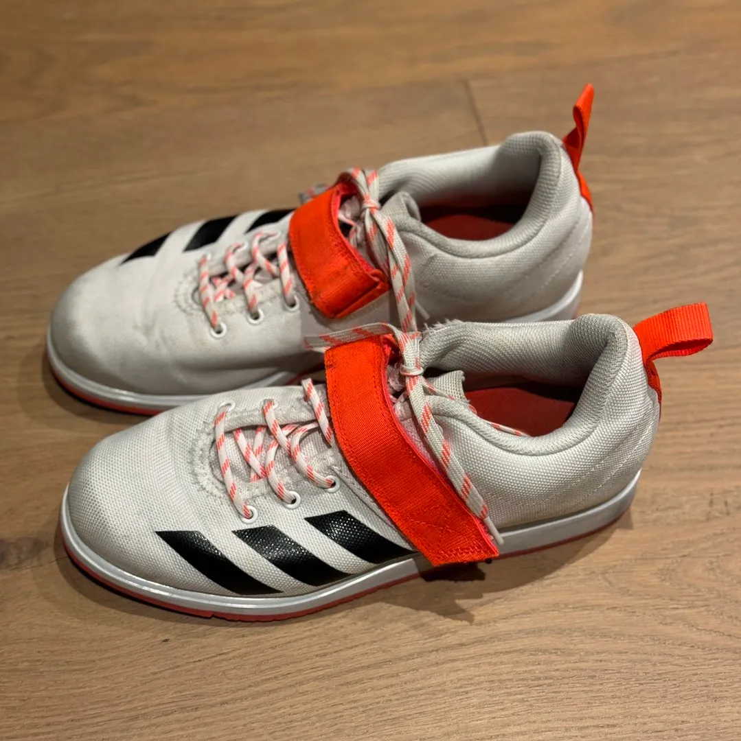 Adidas Powerlift 4