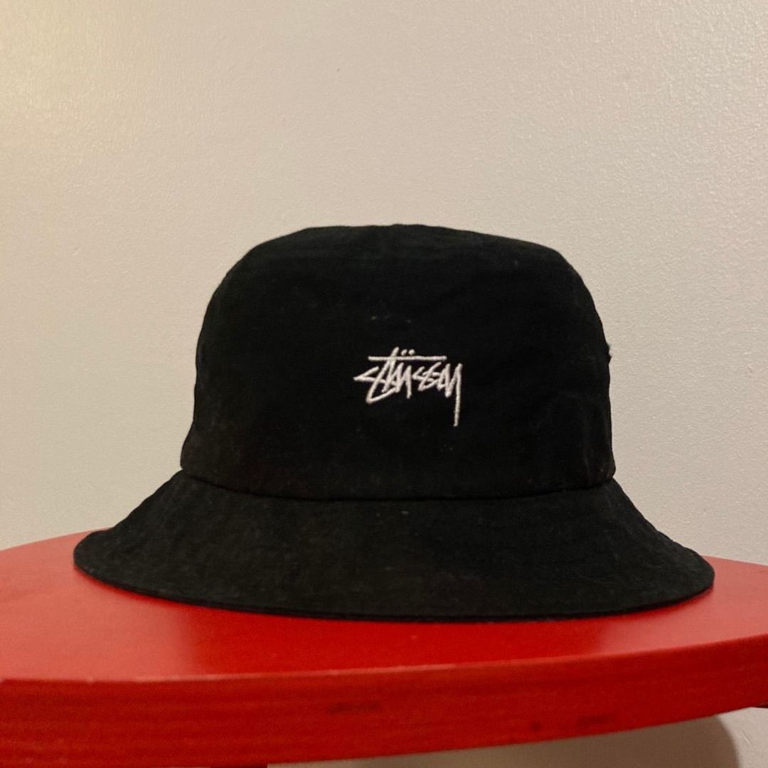 Stüssy bucket hat