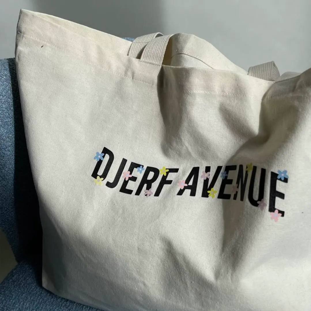 Djerf tote bag