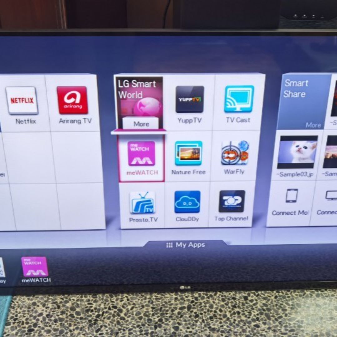 LG 42″ FHD TV