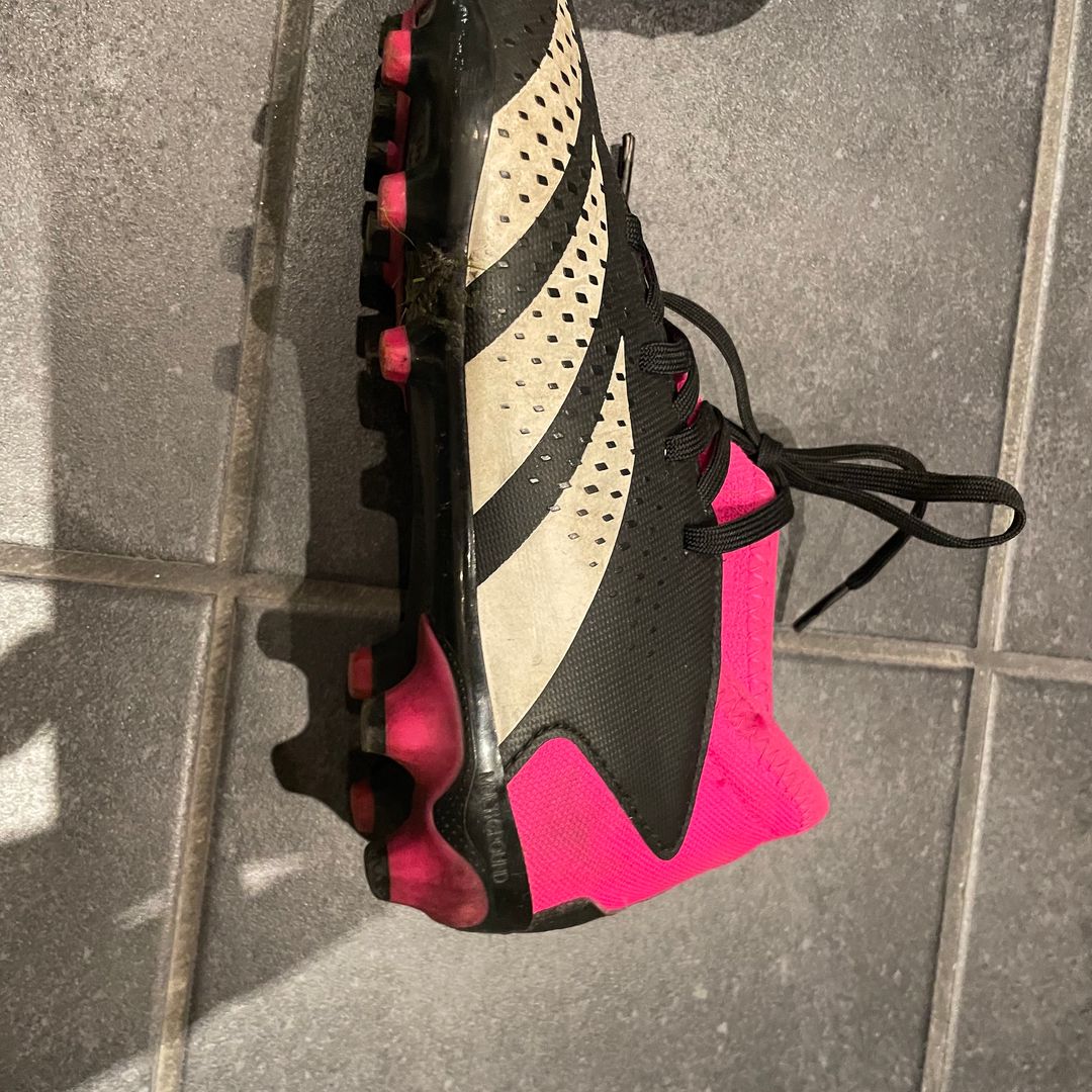 Adidas fotballsko