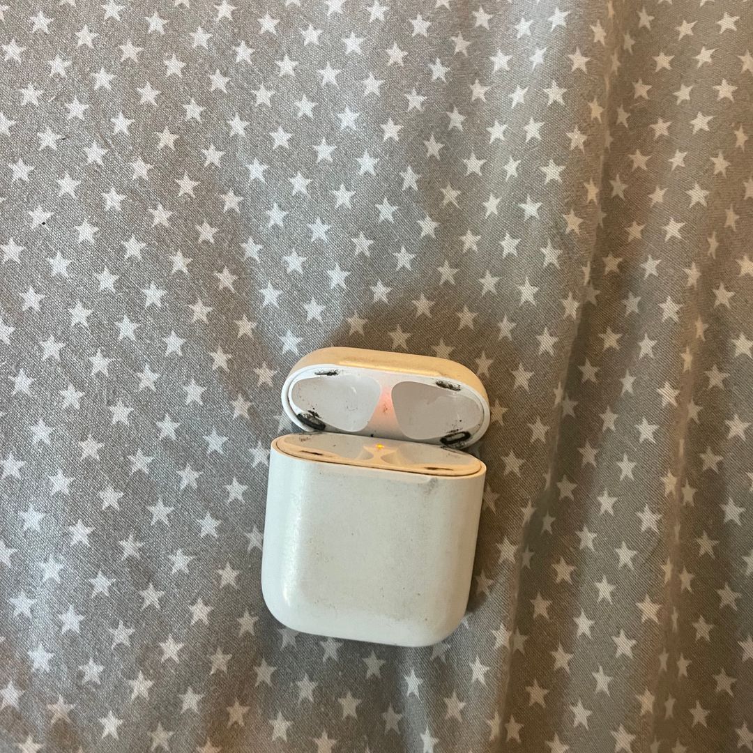 Airpods case