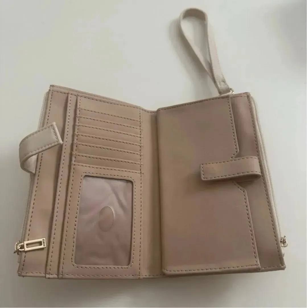 Guess Wallet