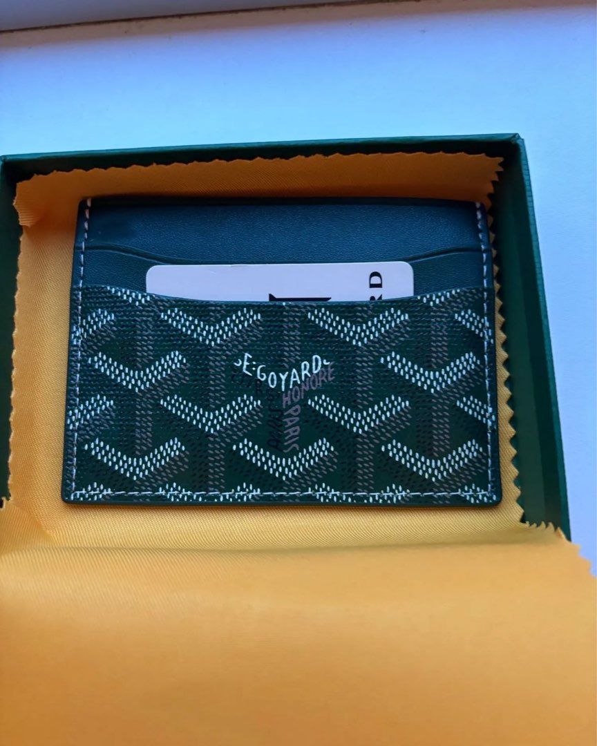 Goyard pung