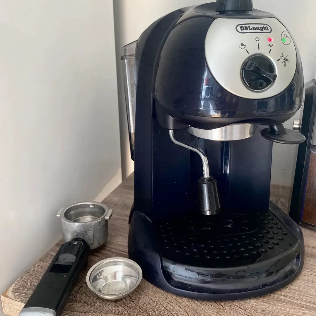 DeLonghi EC 201CDB