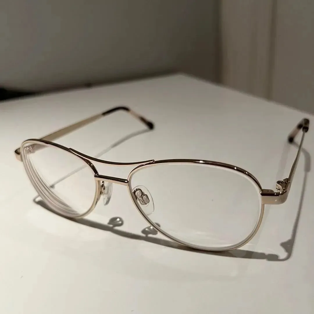 Gold frame glasses