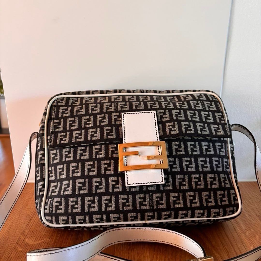 Fendi taske