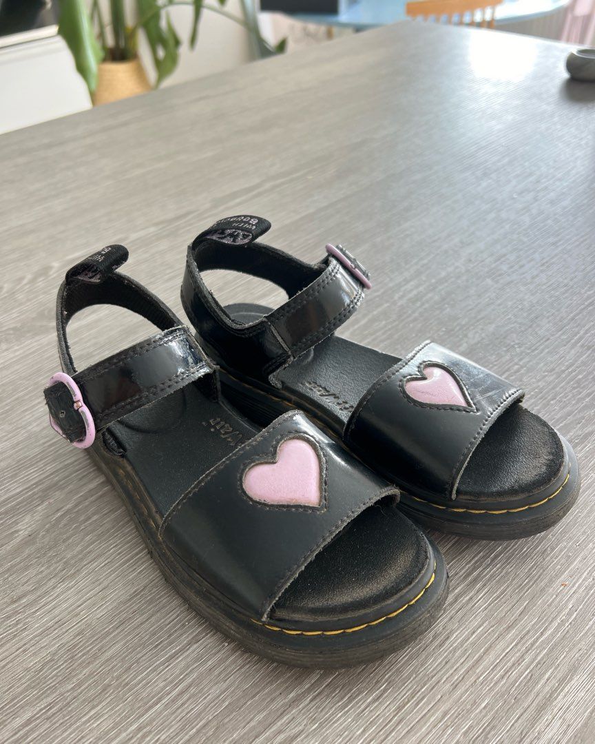 Dr Martens sandal