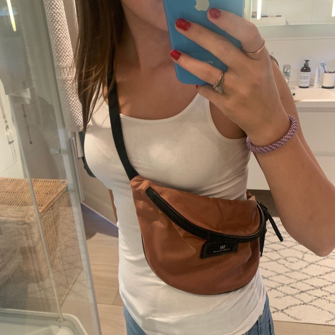 Day crossbody