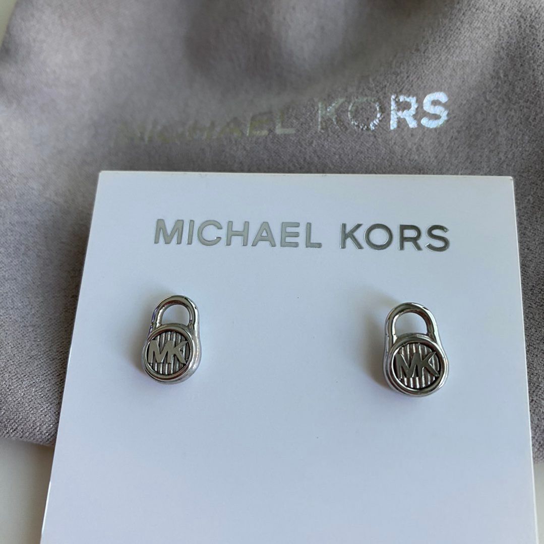 Michael Kors korviks