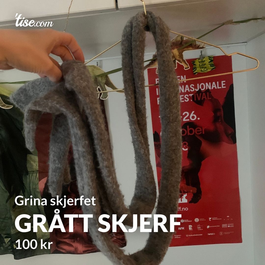 Grått skjerf