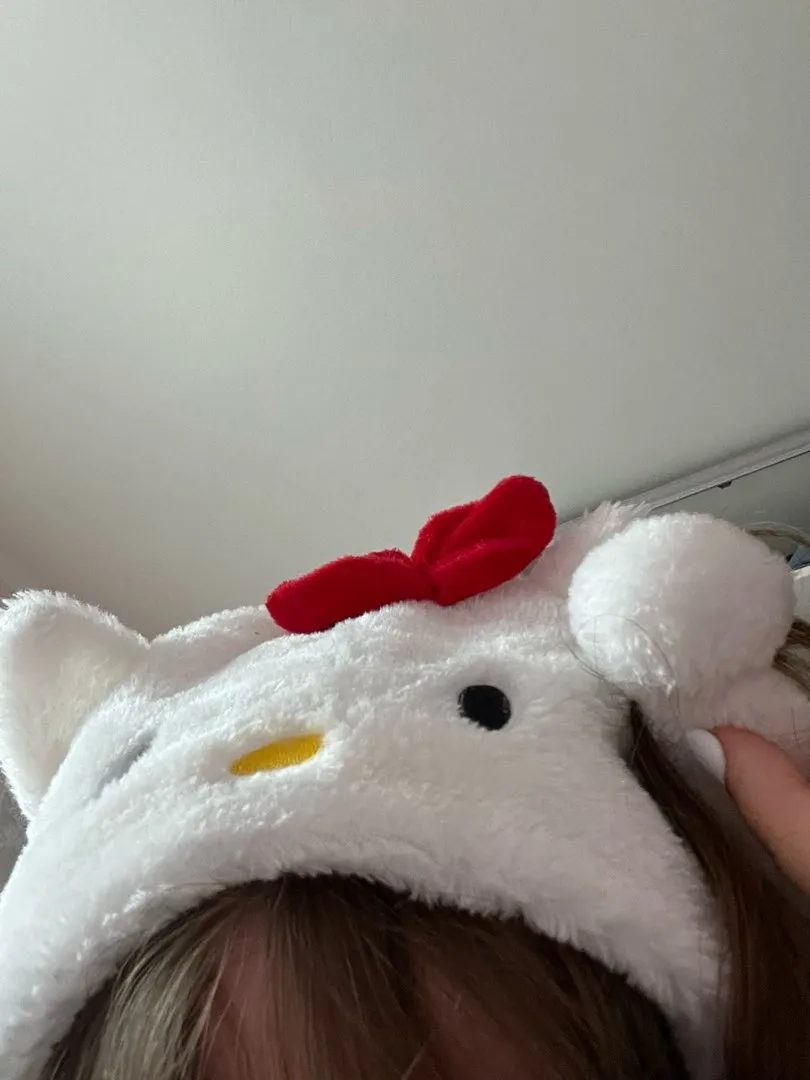 Hello kitty hat