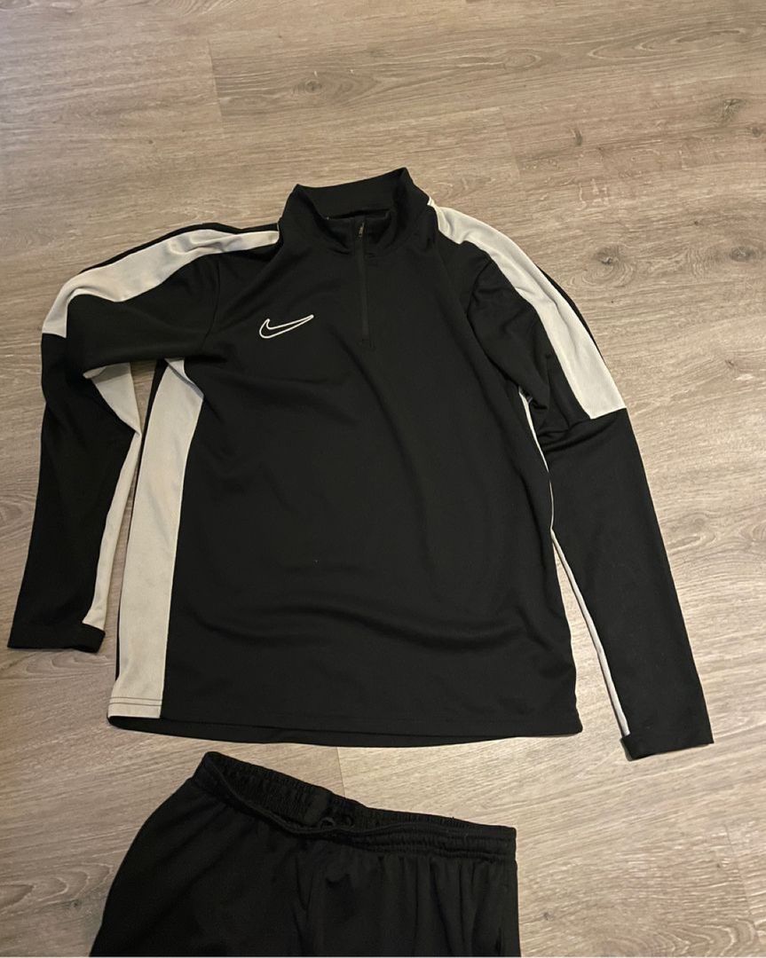 Nike tracksuit