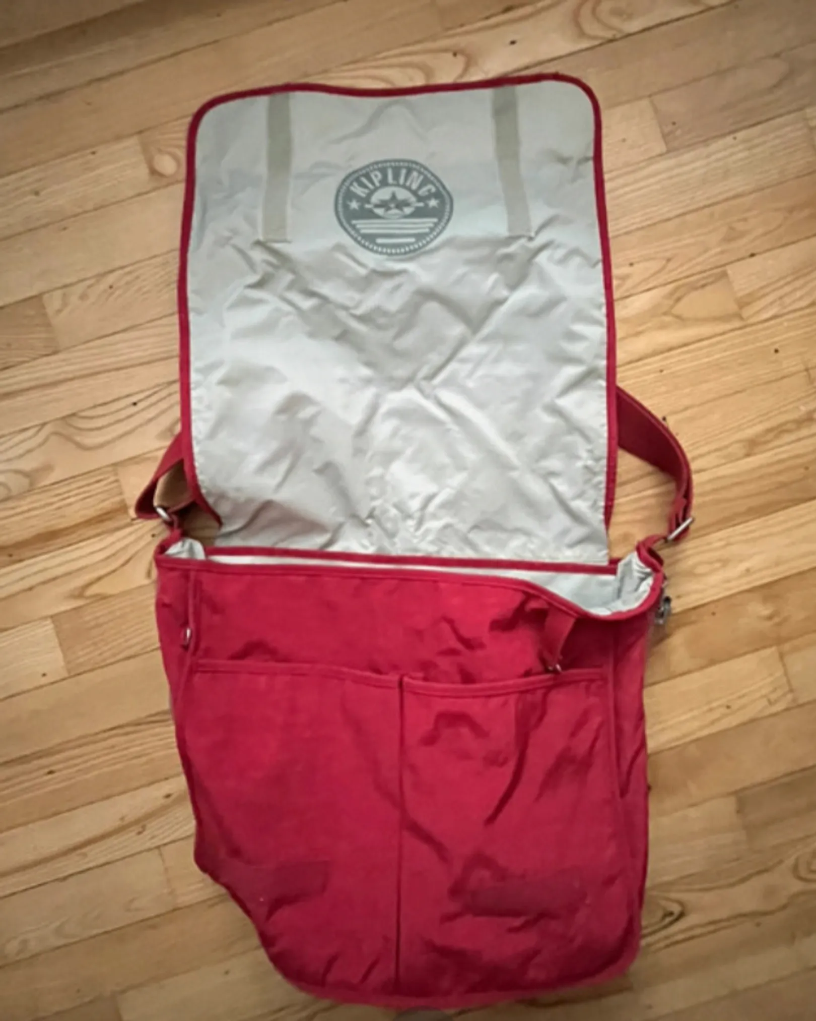 Kipling skulder task