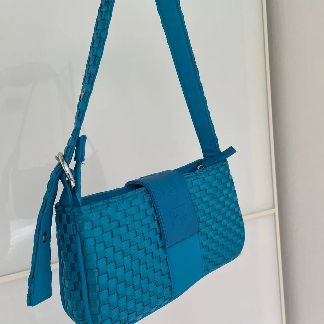 Silfen crossbody