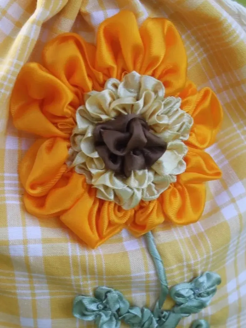 Flower pouch