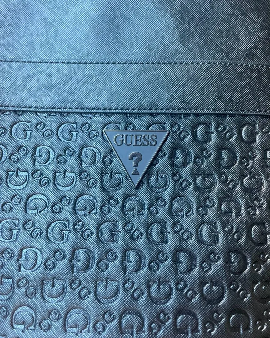 Guess sidebag