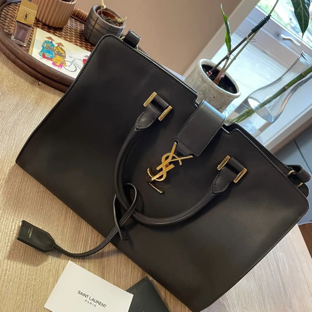 YSL veske