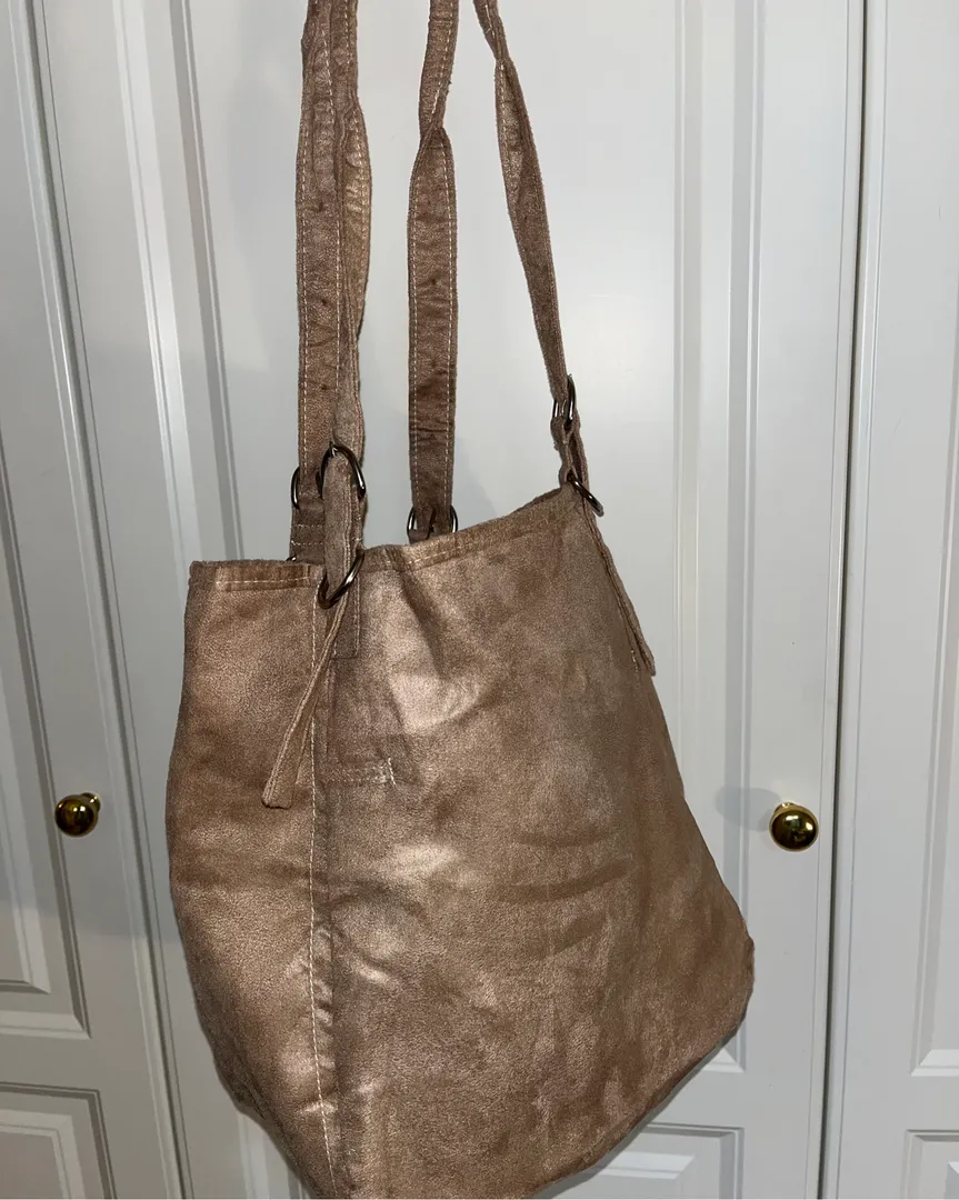 brown shoulder bag