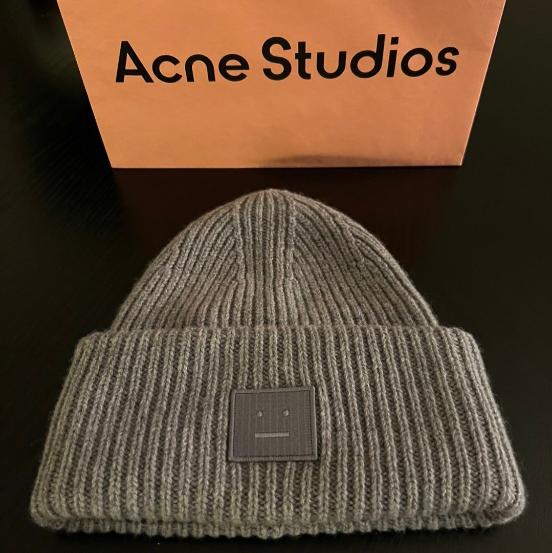 Acne studios lue