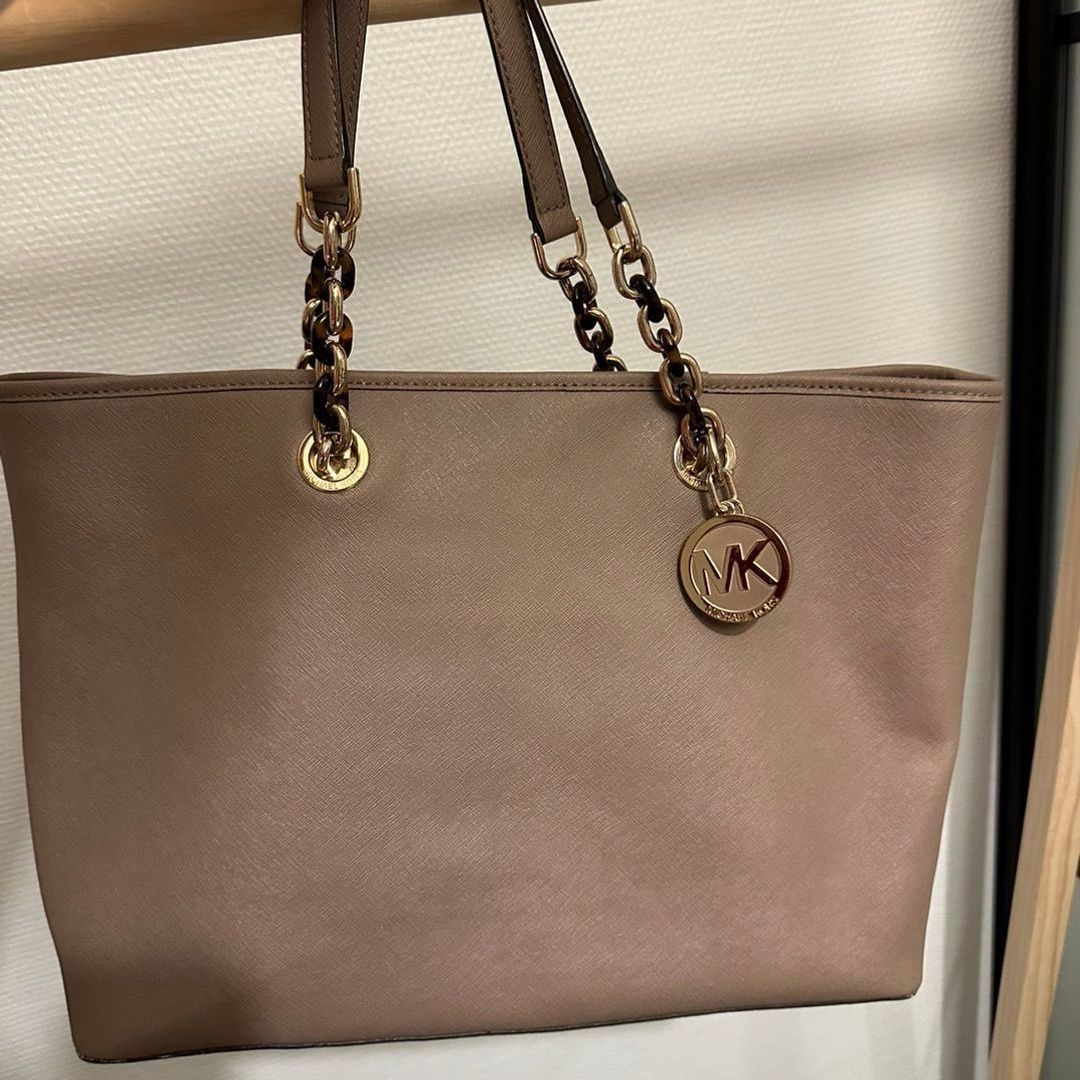 Michael Kors laukku