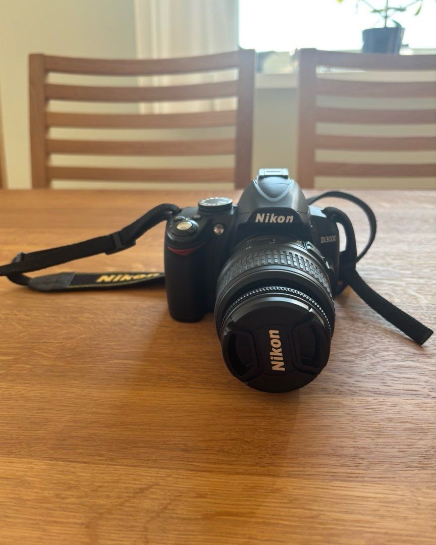 Nikon D3000