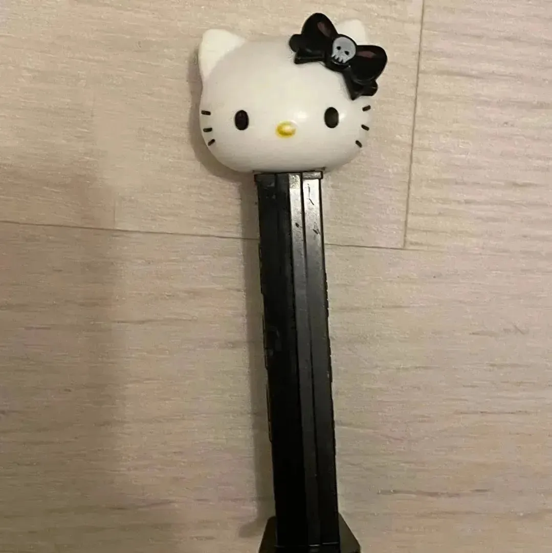 Hello Kitty pez