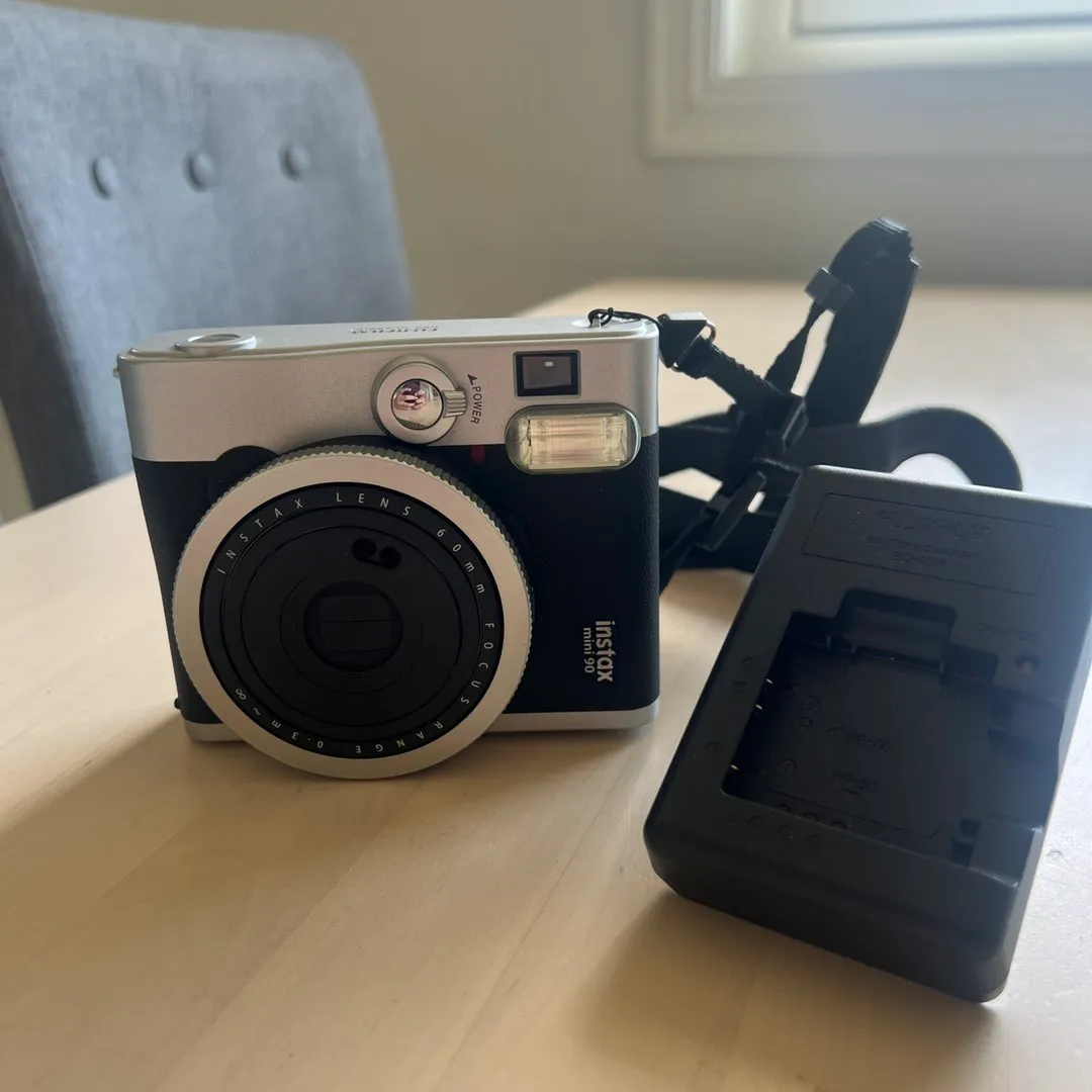 Fuji Instax Mini 90