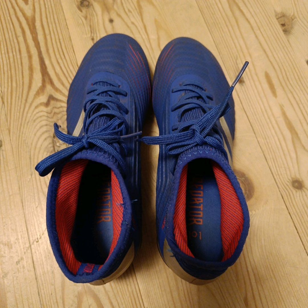 Football shoes