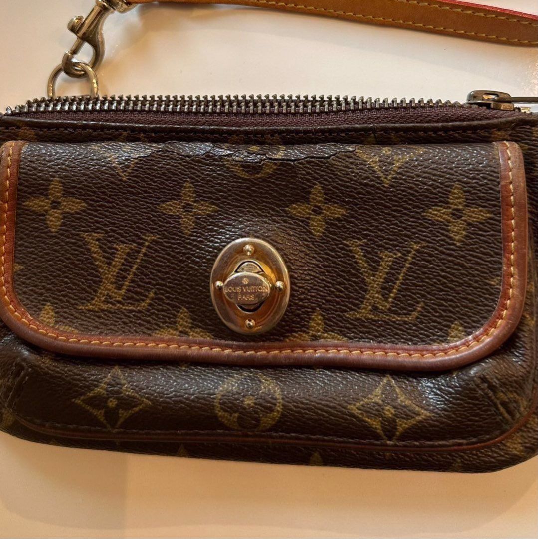 Louis Vuitton clutch