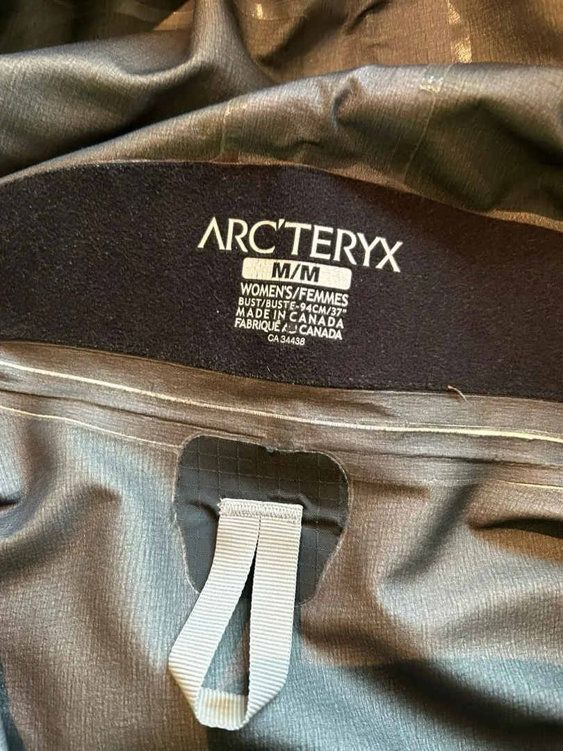 Arcetryx alpha SV