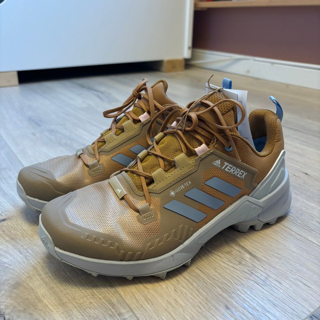 Adidas joggesko