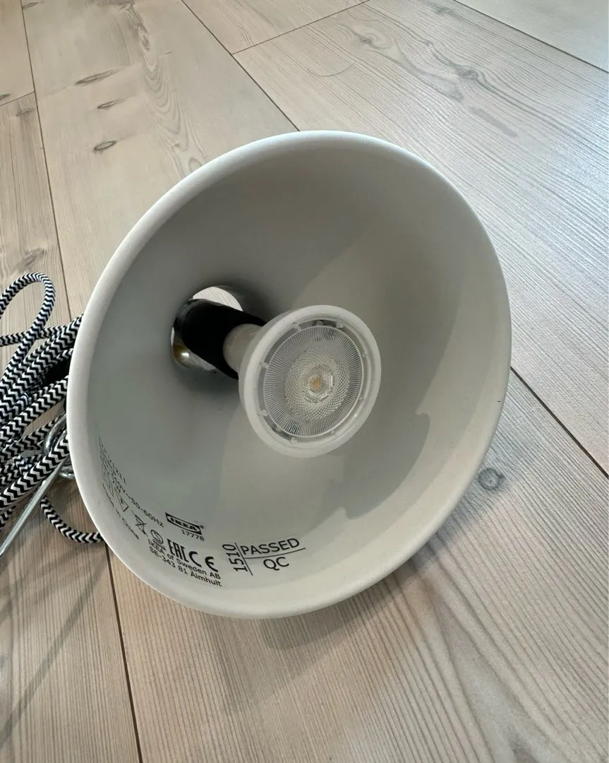 Ikea vegglampe