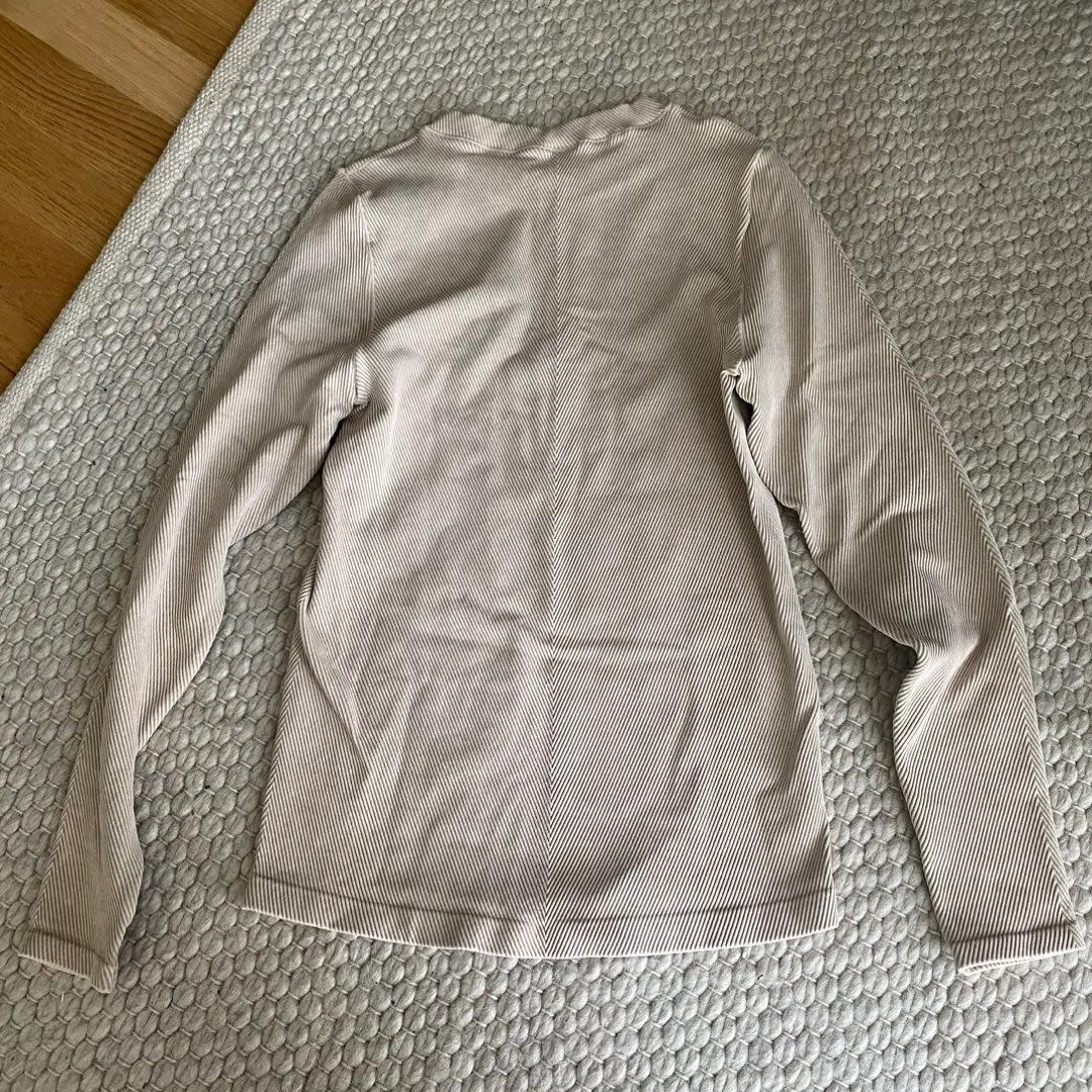 Beige Longsleeve