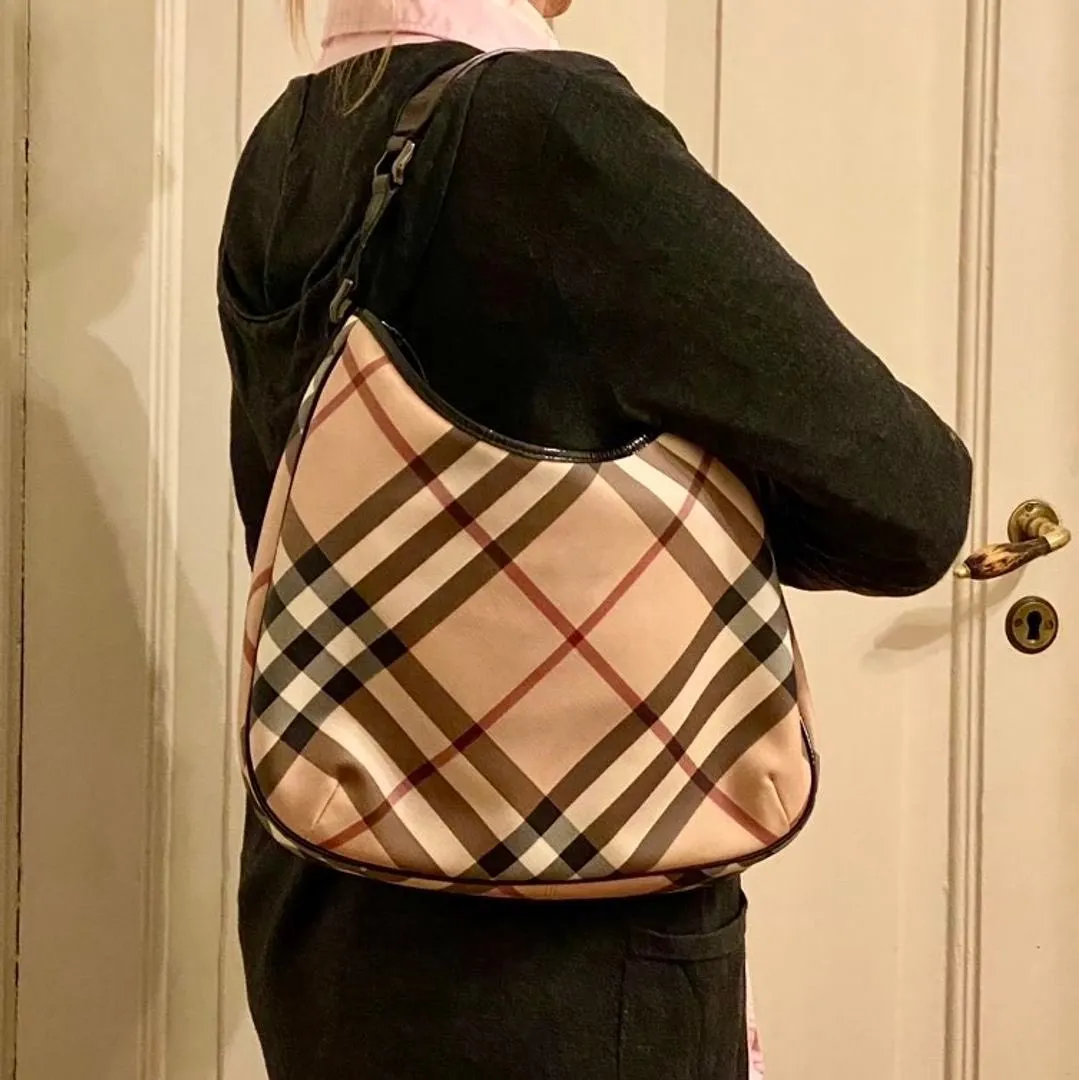 Burberry hobo veske