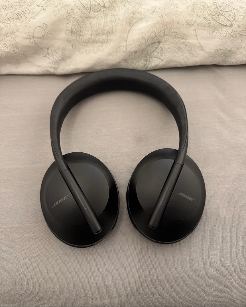 Bose 700