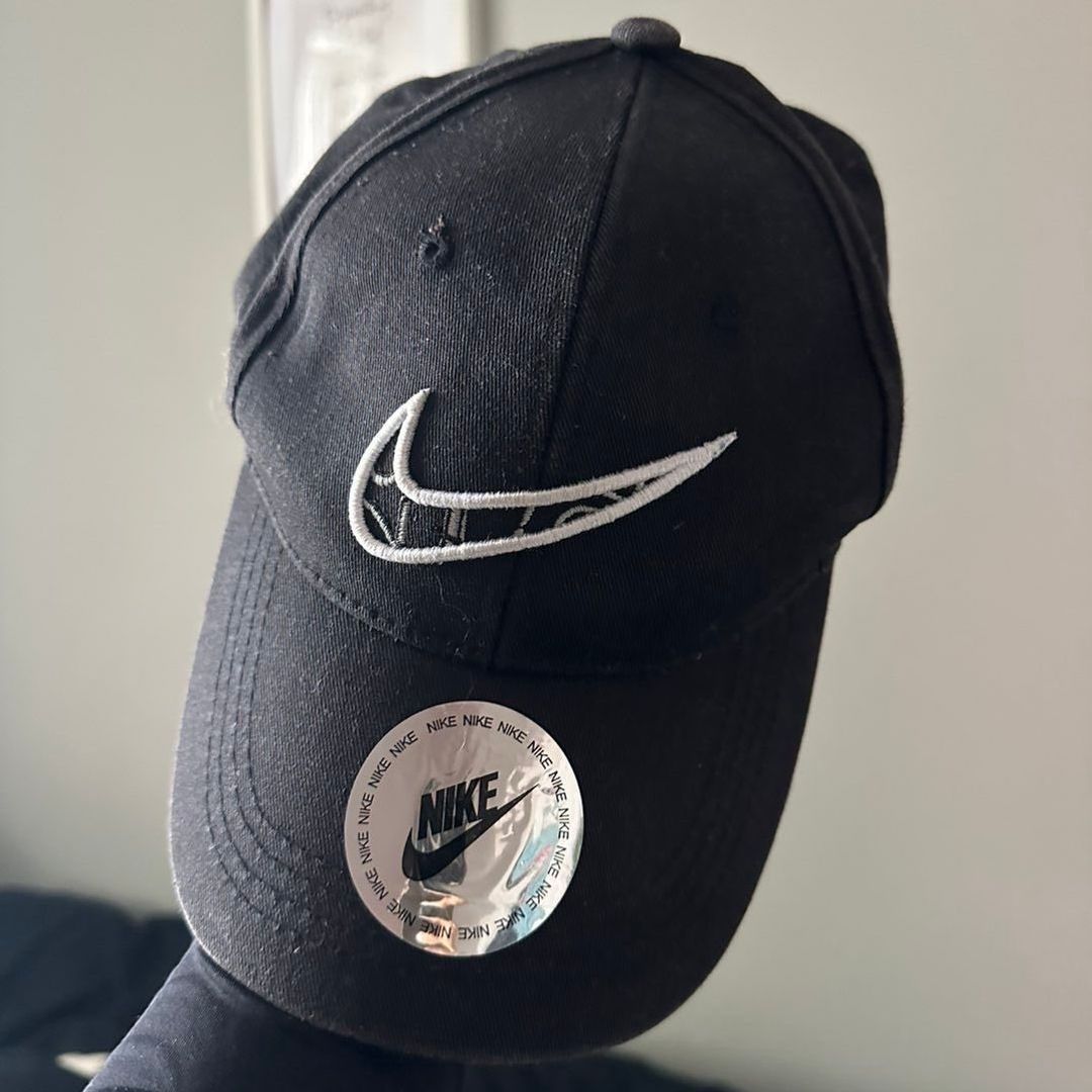 NIKE CAPS