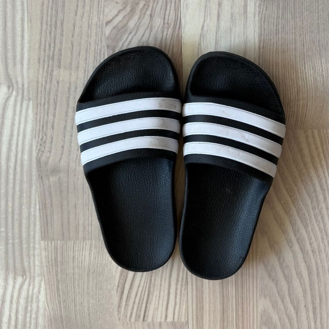 Adidas slippers