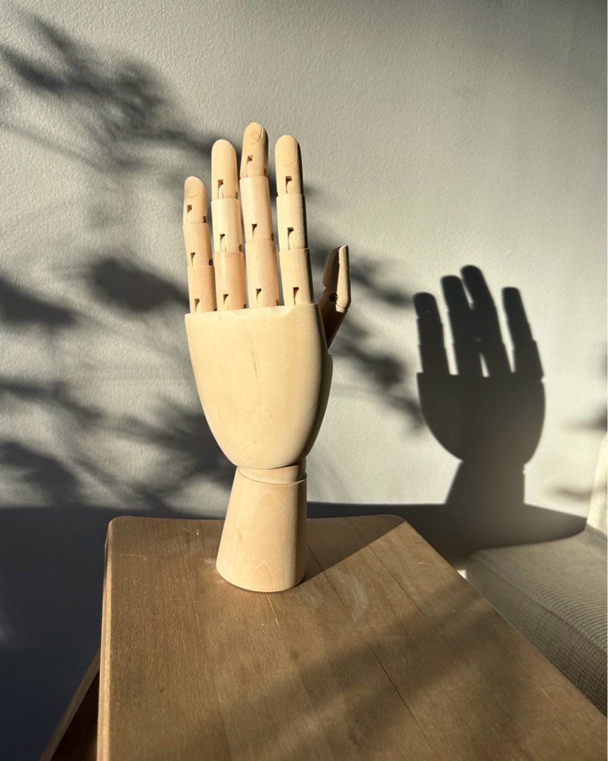 Hay wooden hand